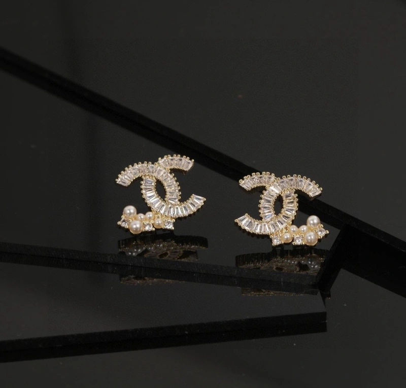 Sleek Chxnxl Earrings 284036