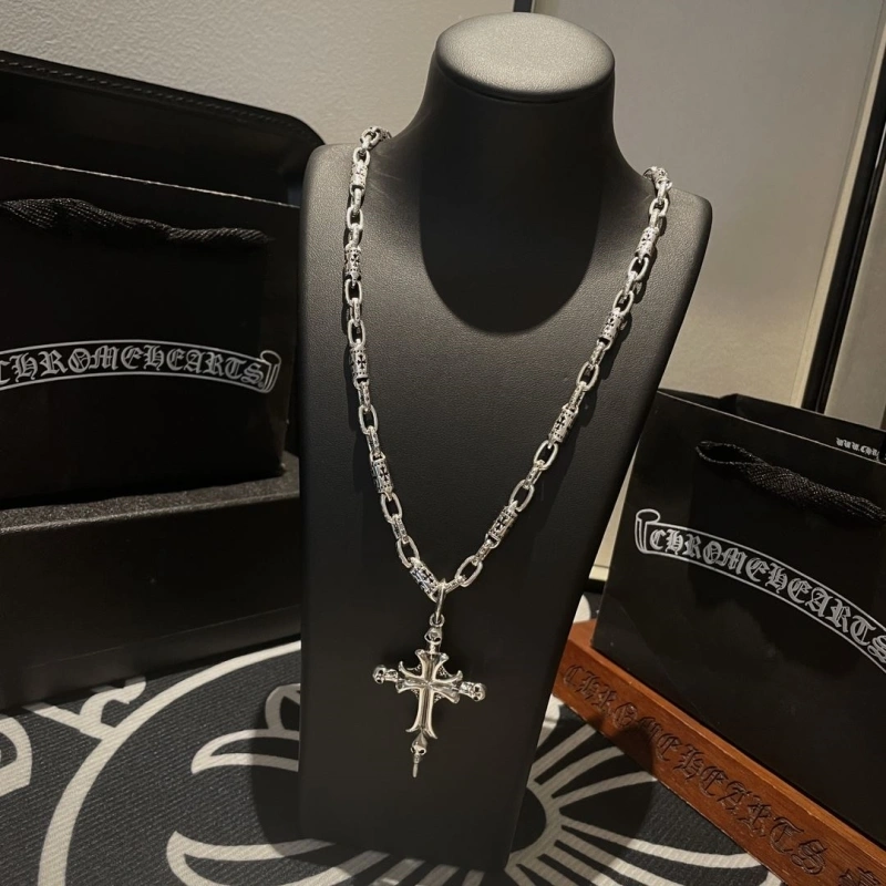 Stylish Chrxmx Hxxrts Necklaces 299512