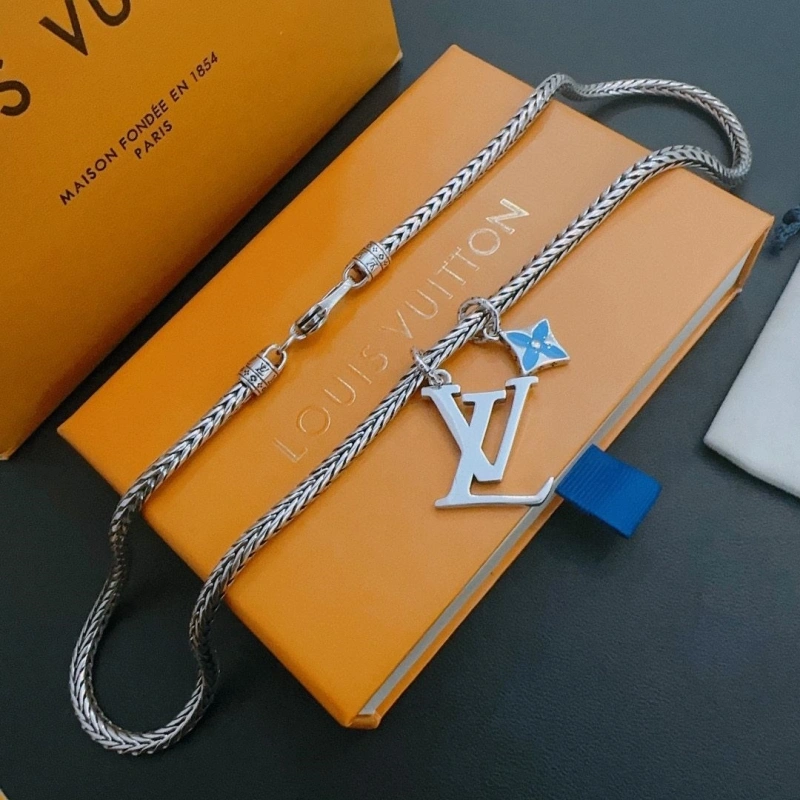 Trendsetting LX Necklaces 310615