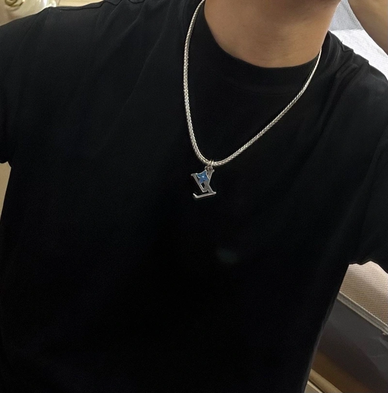 Trendsetting LX Necklaces 310615