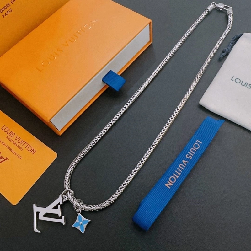 Trendsetting LX Necklaces 310615