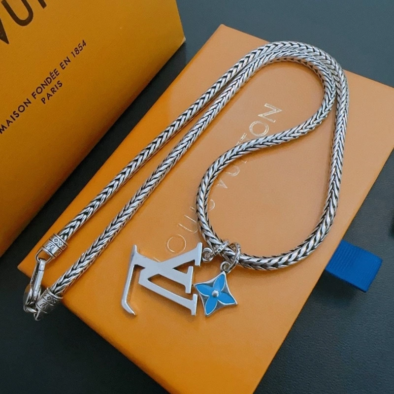 Trendsetting LX Necklaces 310615