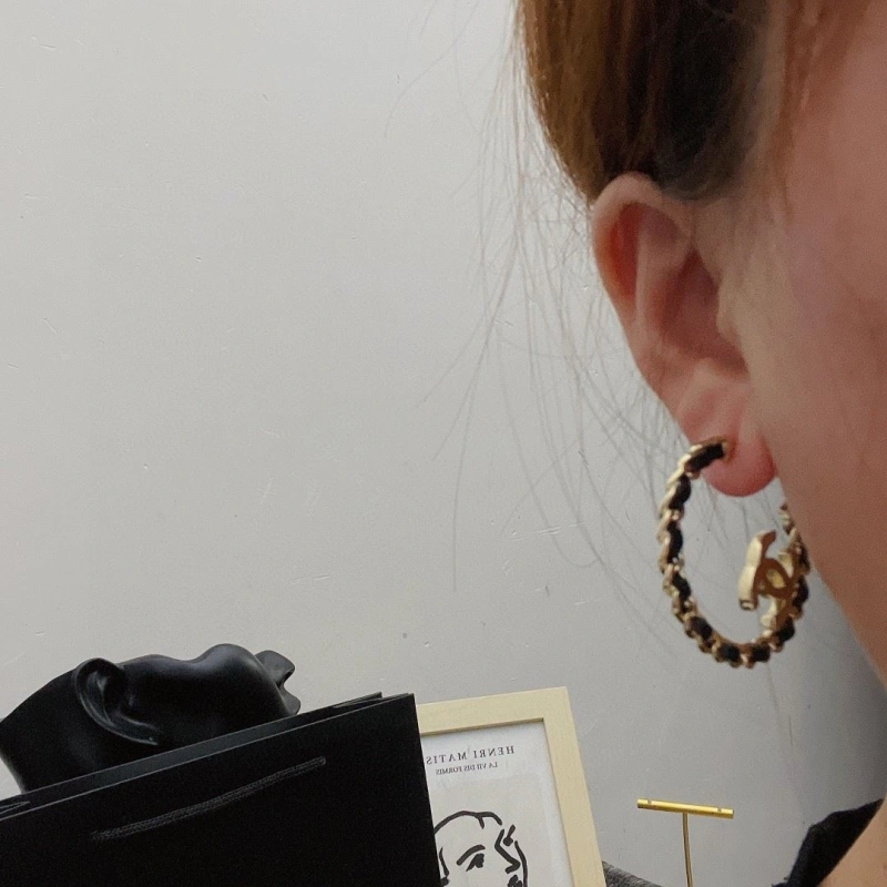 Sophisticated Chxnxl Earrings 288746