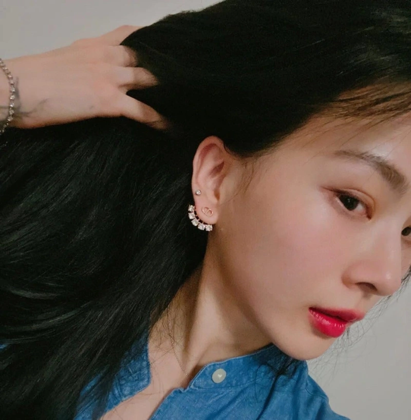 HighQuality Christian Dxxr Earrings 294809