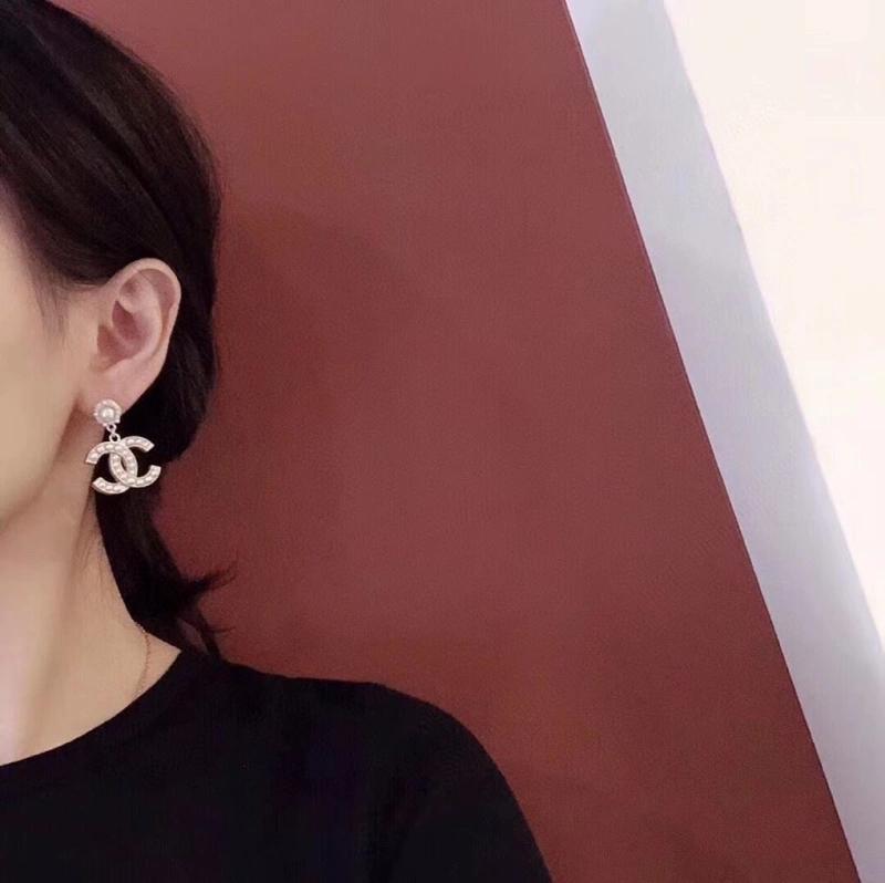 Compact Chxnxl Earrings 288743