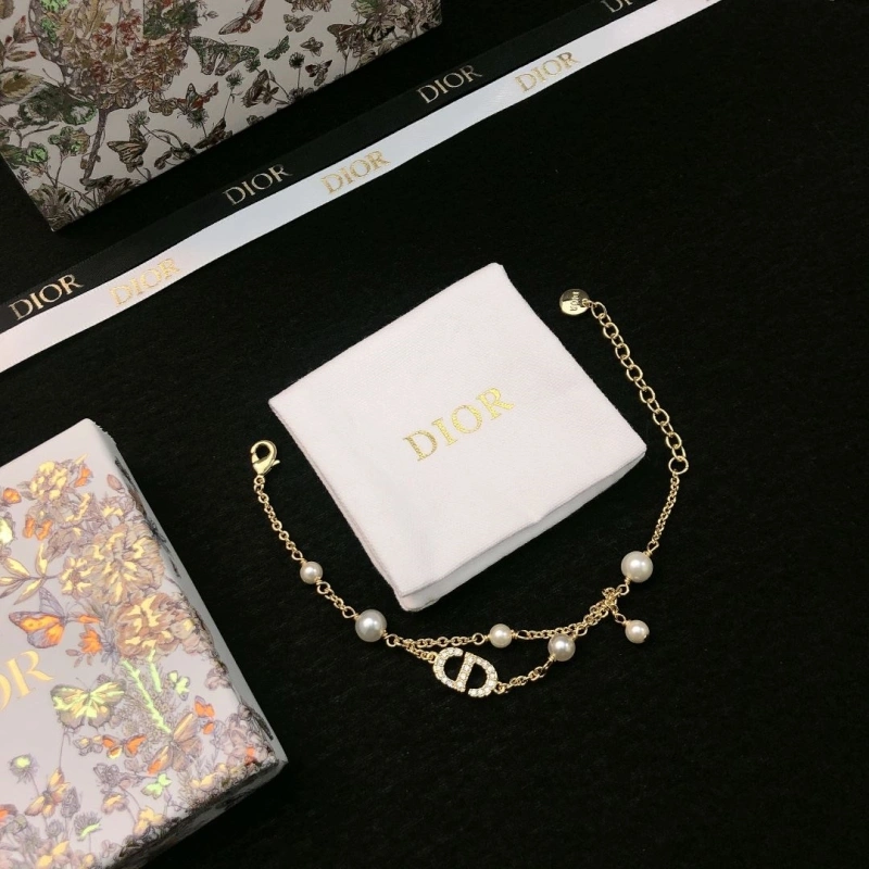 Christian Dxxr Necklaces Elegant 294708