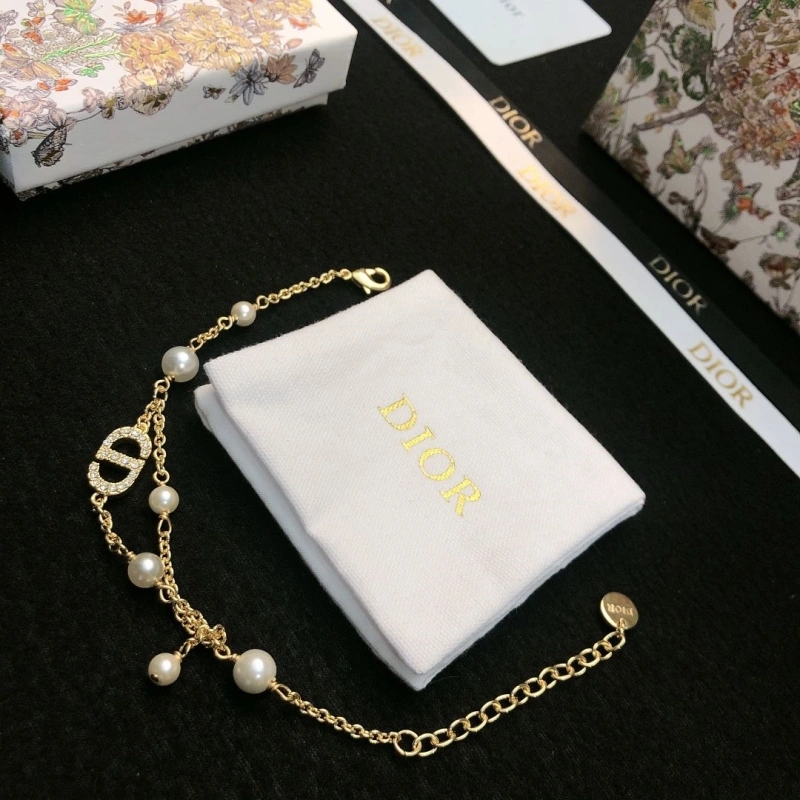 Christian Dxxr Necklaces Elegant 294708