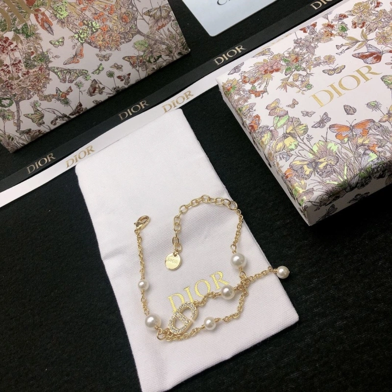 Christian Dxxr Necklaces Elegant 294708