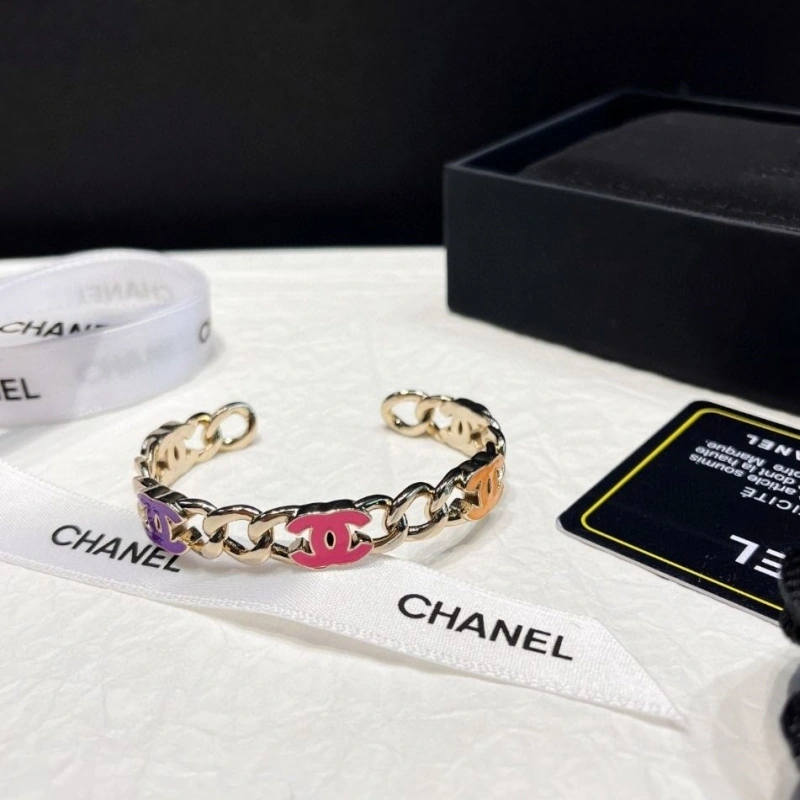 Modern Chxnxl Bracelets 289394