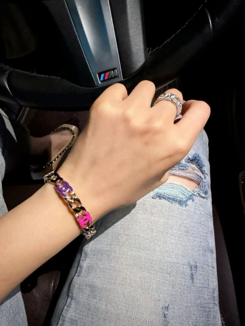 Modern Chxnxl Bracelets 289394