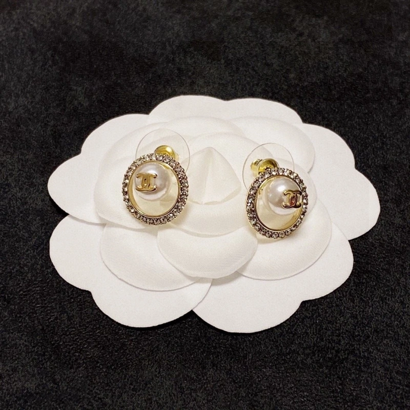 Sleek Chxnxl Earrings 288739