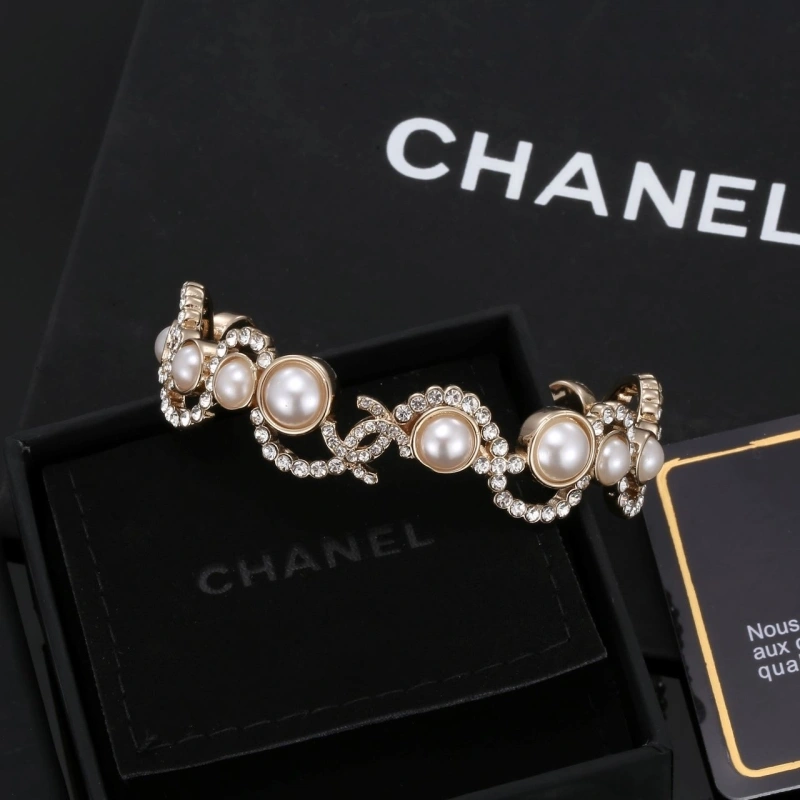Comfortable Chxnxl Bracelets 289387