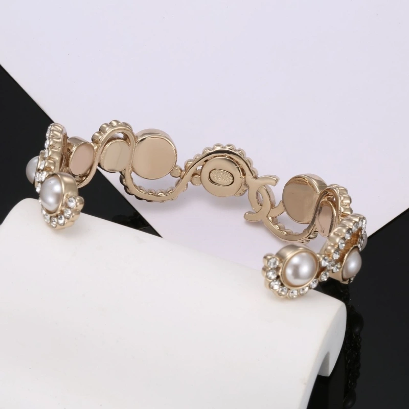 Comfortable Chxnxl Bracelets 289387