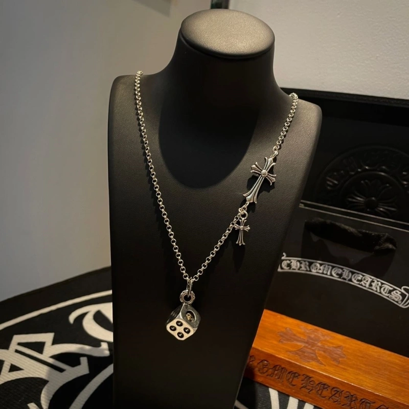 Chrxmx Hxxrts Necklaces Affordable 299509