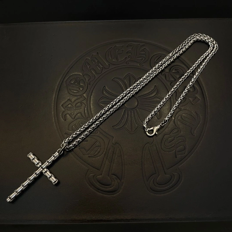 EasyMatch Chrxmx Hxxrts Necklaces 299493