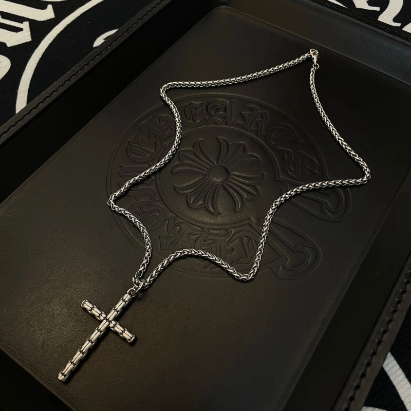 EasyMatch Chrxmx Hxxrts Necklaces 299493