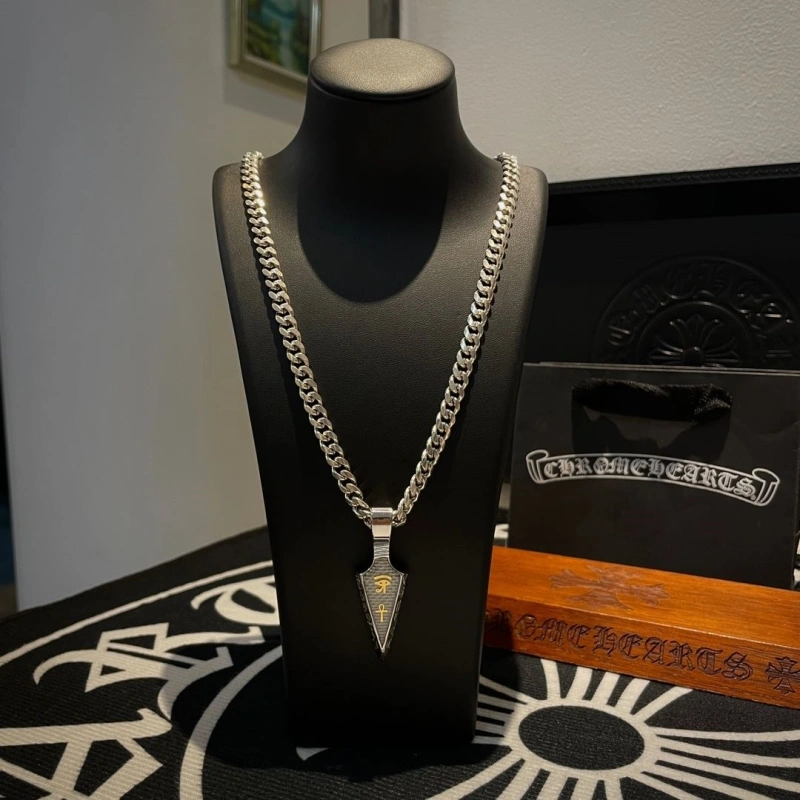 Chrxmx Hxxrts Necklaces Compact 299503