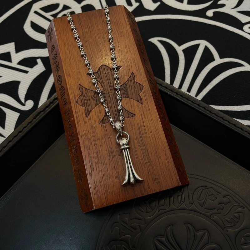 Compact Chrxmx Hxxrts Necklaces 299500