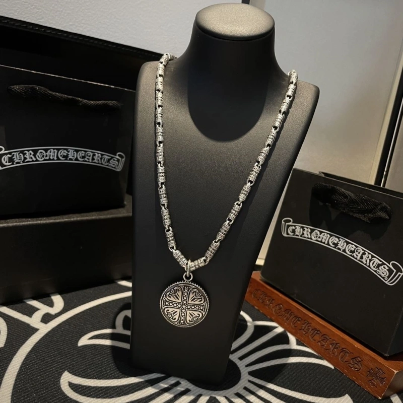 GoAnywhere Chrxmx Hxxrts Necklaces 299483