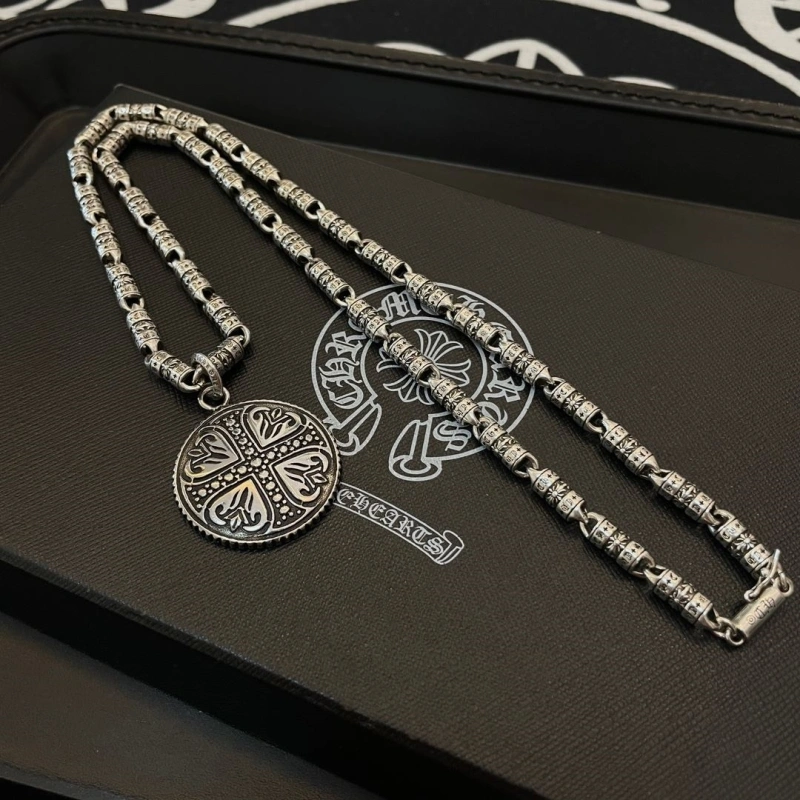 GoAnywhere Chrxmx Hxxrts Necklaces 299483