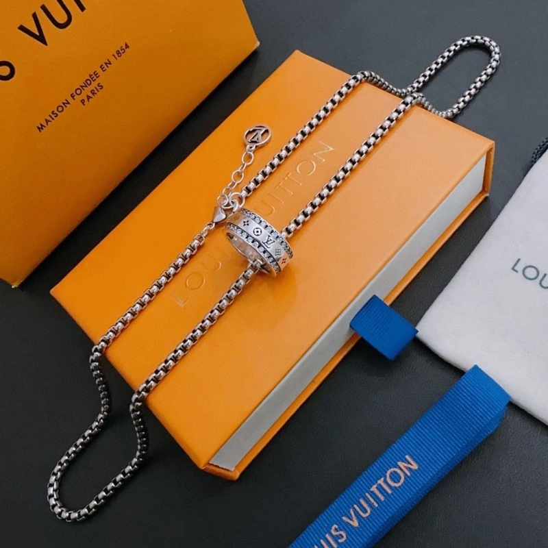 Comfortable LX Necklaces 310610
