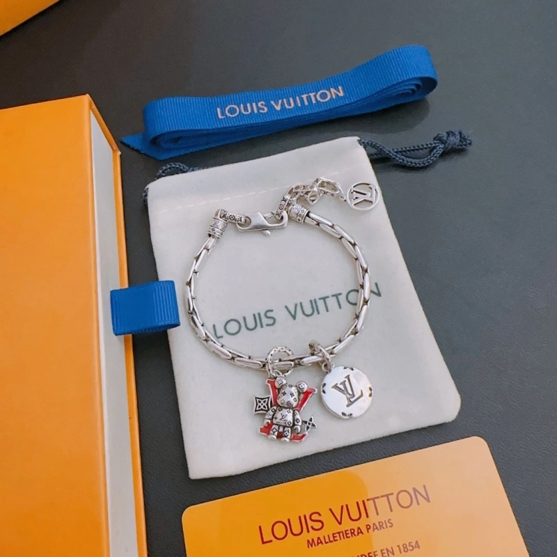 Affordable LX Necklaces 310620