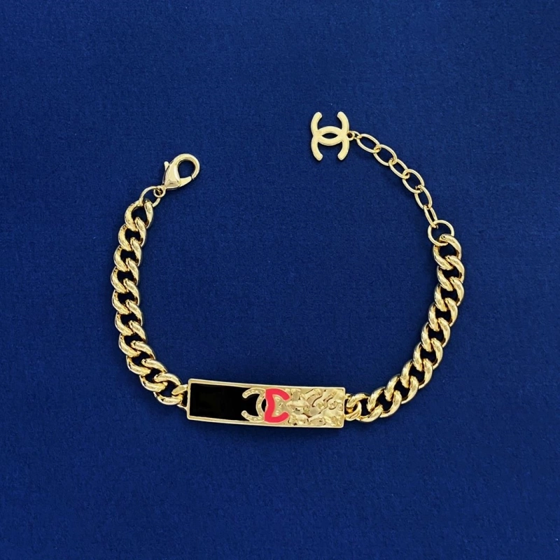 WellDesigned Chxnxl Necklaces 288147