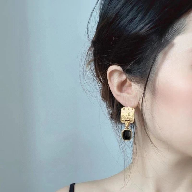 Trendy Chxnxl Earrings 288718