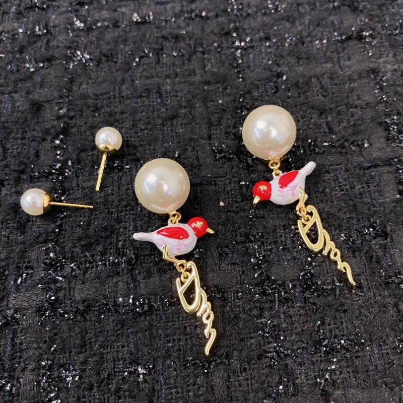 Christian Dxxr Earrings Lightweight 294811