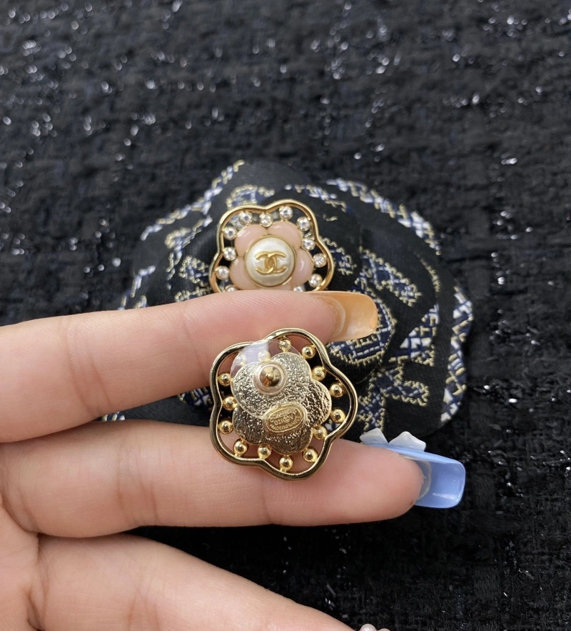 Fashionable Chxnxl Earrings 288698