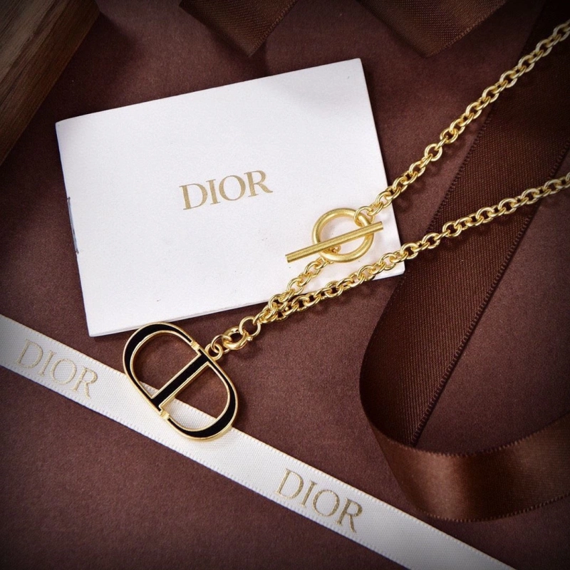 Christian Dxxr Necklaces Versatile 294702