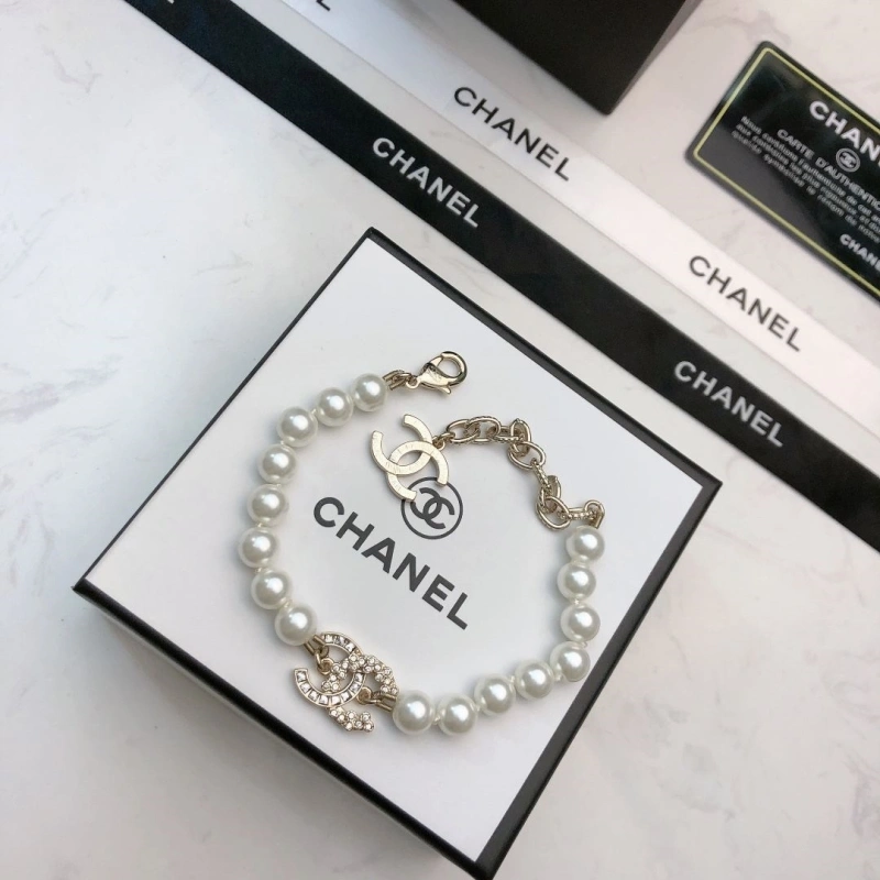 Vibrant Chxnxl Bracelets 289383