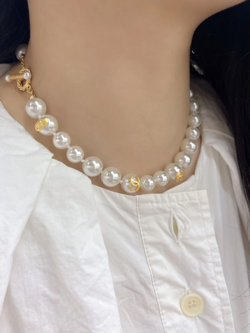 Elegant Chxnxl Necklaces 288133