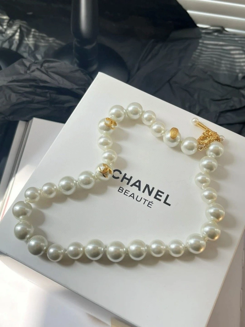 Elegant Chxnxl Necklaces 288133