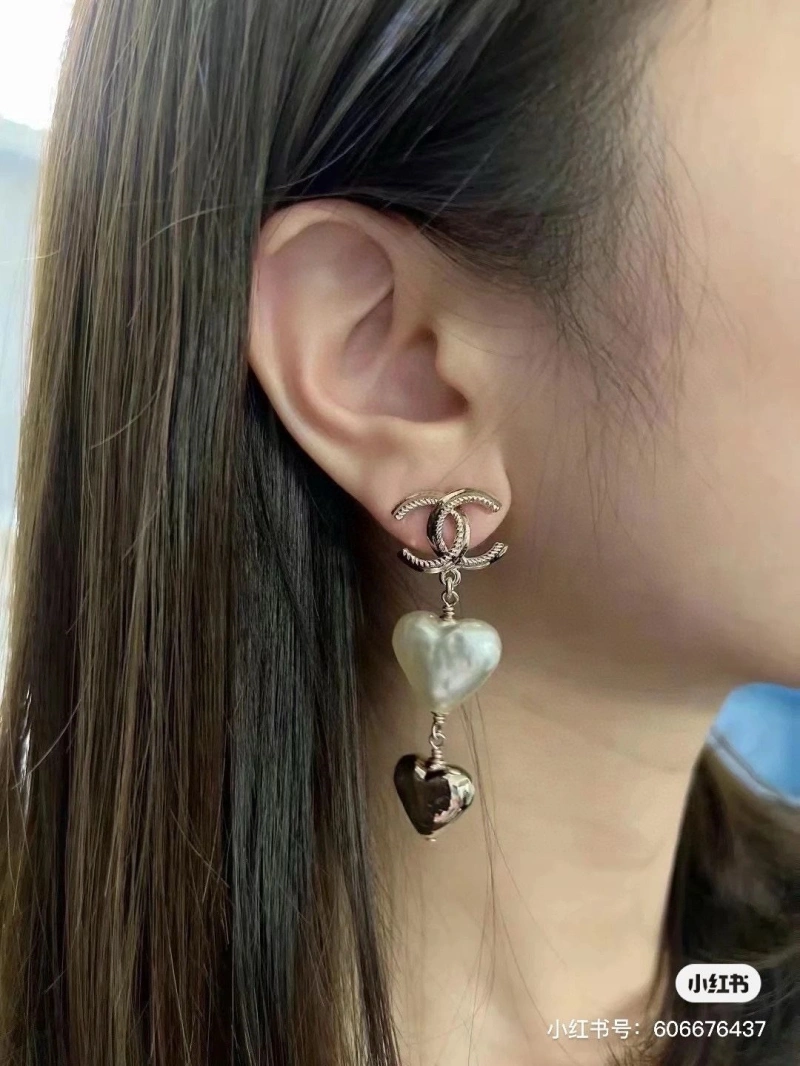 Vibrant Chxnxl Earrings 288689