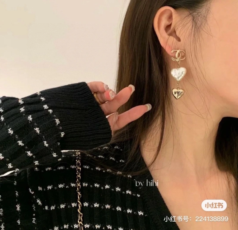 Vibrant Chxnxl Earrings 288689