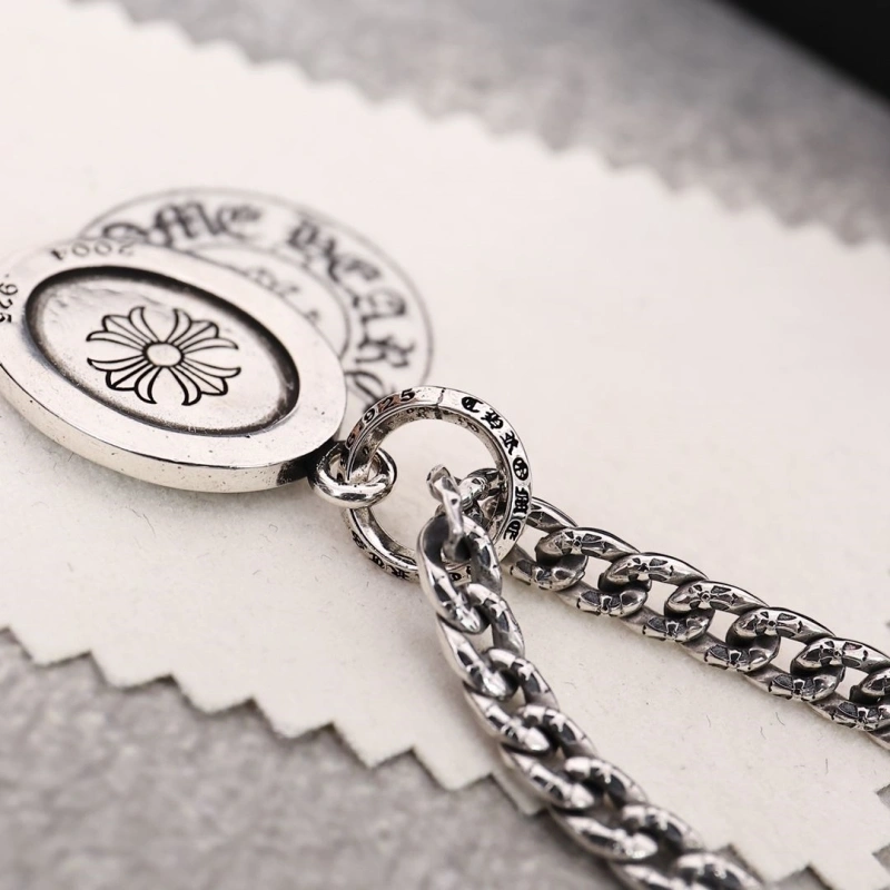 Resilient Chrxmx Hxxrts Necklaces 299459