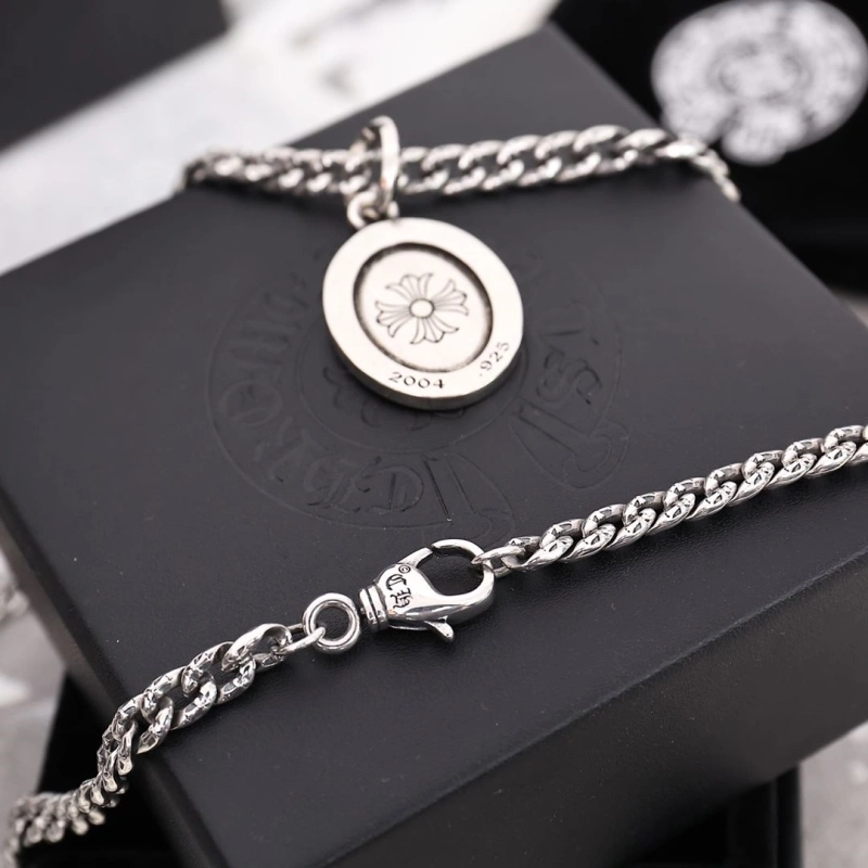 Resilient Chrxmx Hxxrts Necklaces 299459