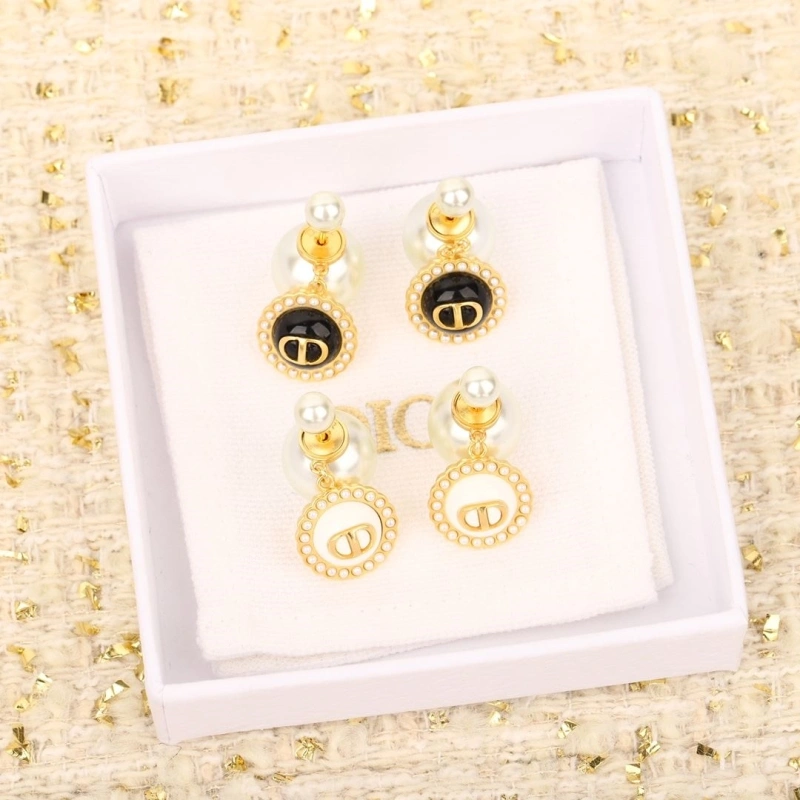 Compact Christian Dxxr Earrings 294827