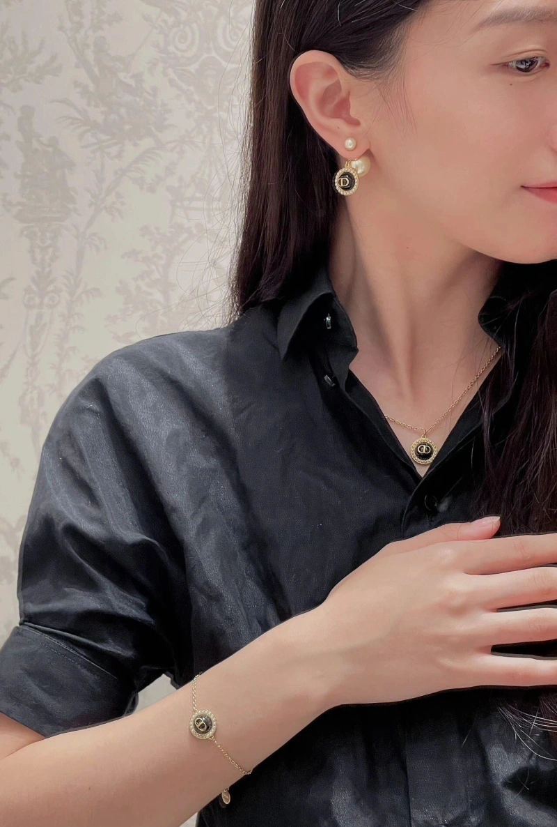 Compact Christian Dxxr Earrings 294827