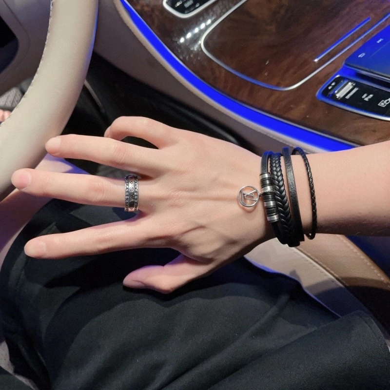 Comfortable LX Bracelets 311116