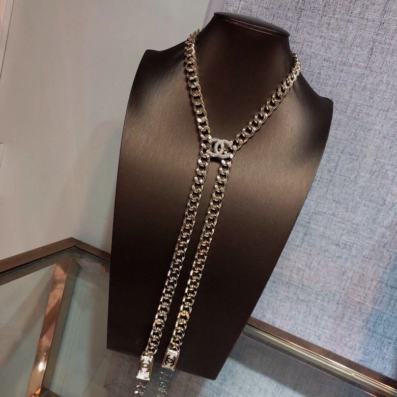 Breathable Chxnxl Necklaces 288122