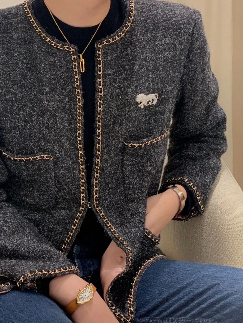 Stylish Chxnxl Brooches 289234