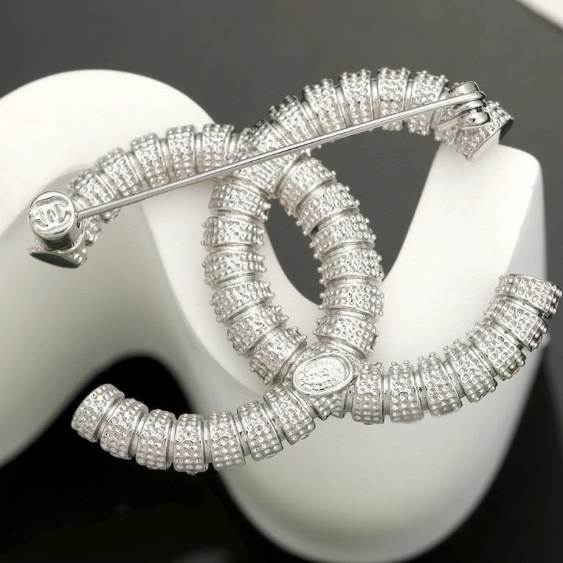 Affordable Chxnxl Brooches 289232