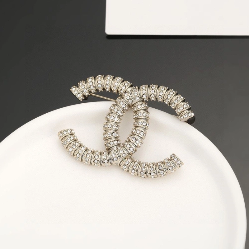 Affordable Chxnxl Brooches 289232