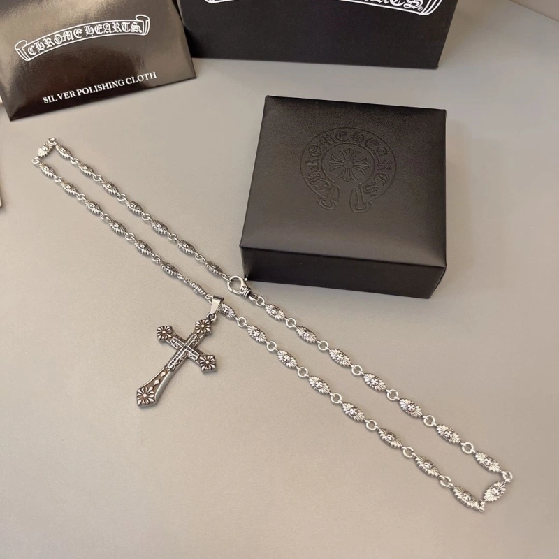 UrbanStyle Chrxmx Hxxrts Necklaces 299467