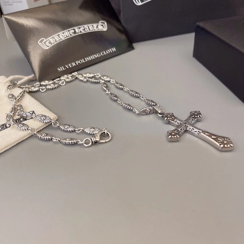 UrbanStyle Chrxmx Hxxrts Necklaces 299467