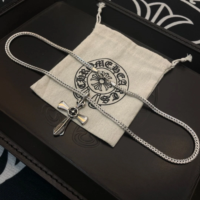 Breathable Chrxmx Hxxrts Necklaces 299441
