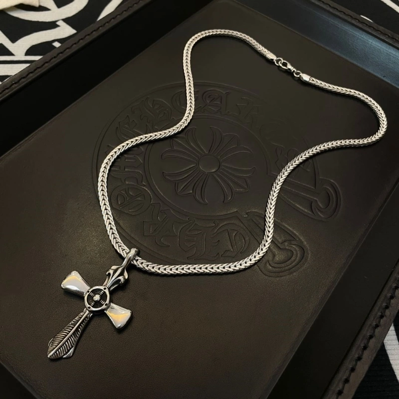 Breathable Chrxmx Hxxrts Necklaces 299441