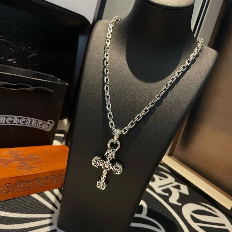 Stylish Chrxmx Hxxrts Necklaces 299432